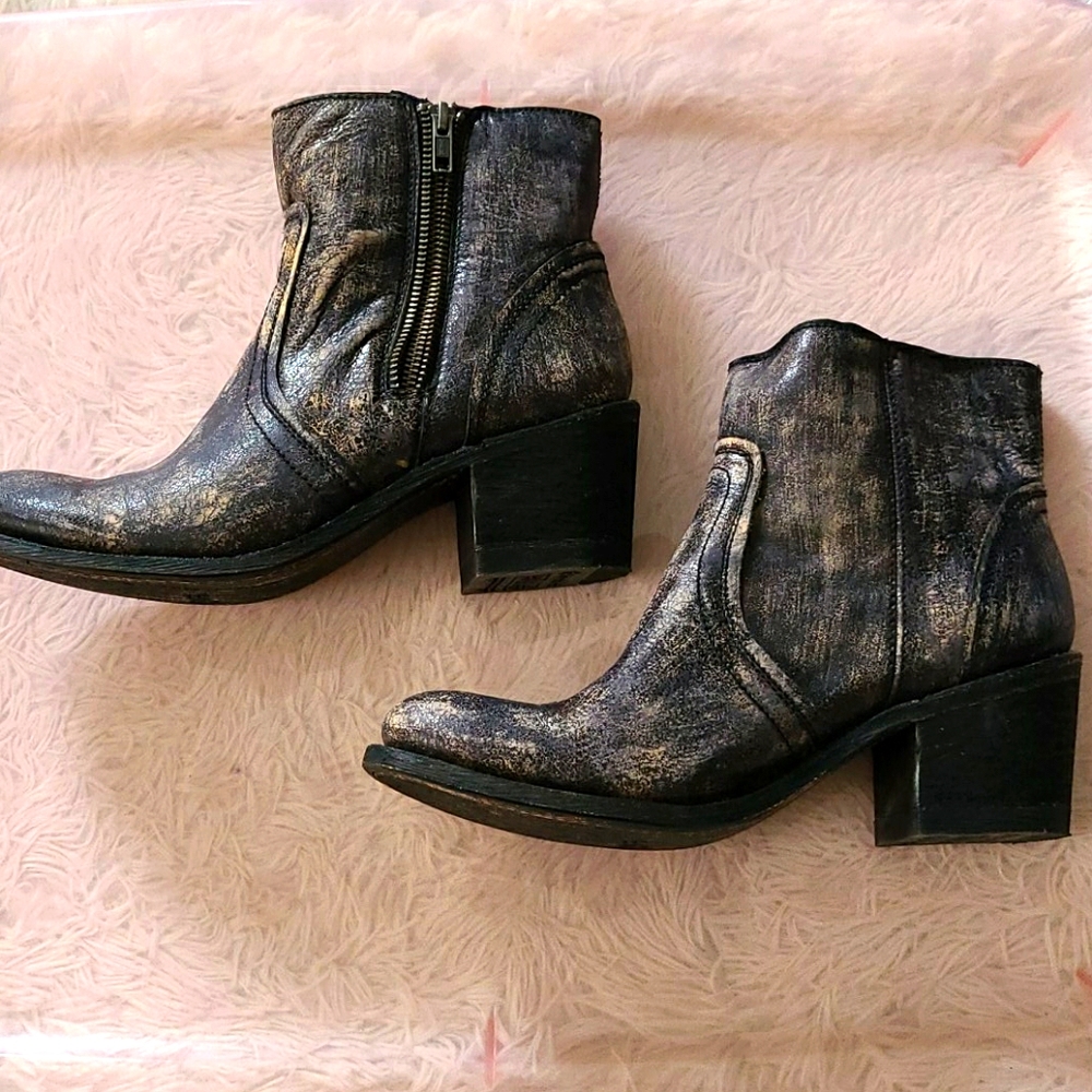 Brand New Cowboy Short Boot